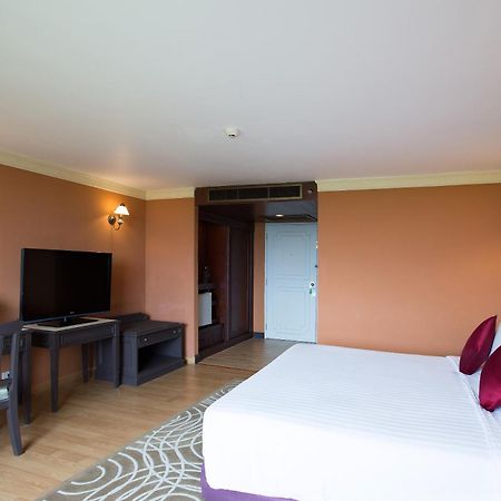 The Imperial Hotel & Convention Centre Phitsanulok Exterior foto